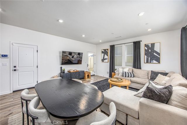 4036 Shada Ln, Corona, CA 92883