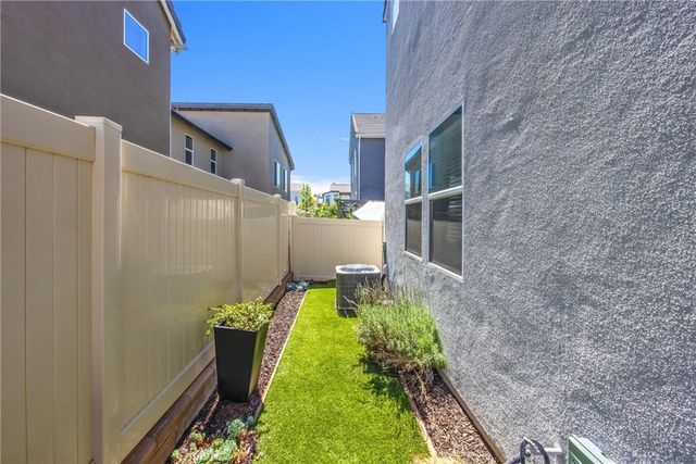 4036 Shada Ln, Corona, CA 92883