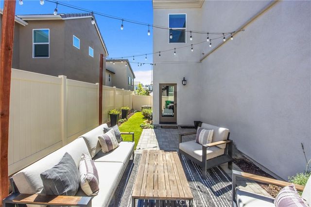4036 Shada Ln, Corona, CA 92883