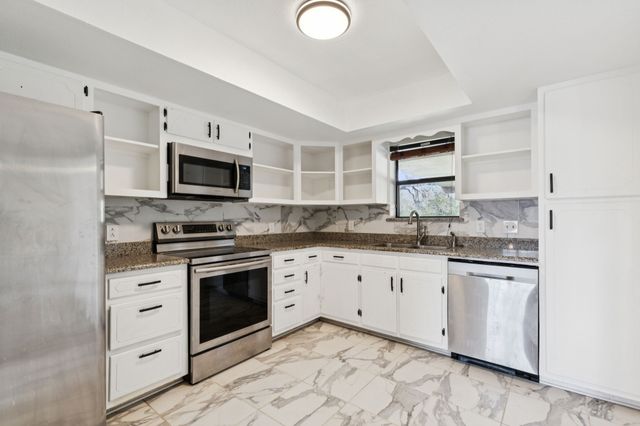 162 Westview Drive, Gun Barrel City, TX 75156