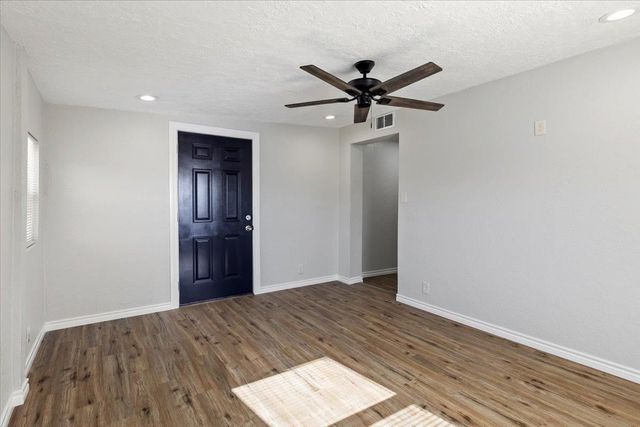 3303 SW Salinas Dr, Lawton, OK 73501