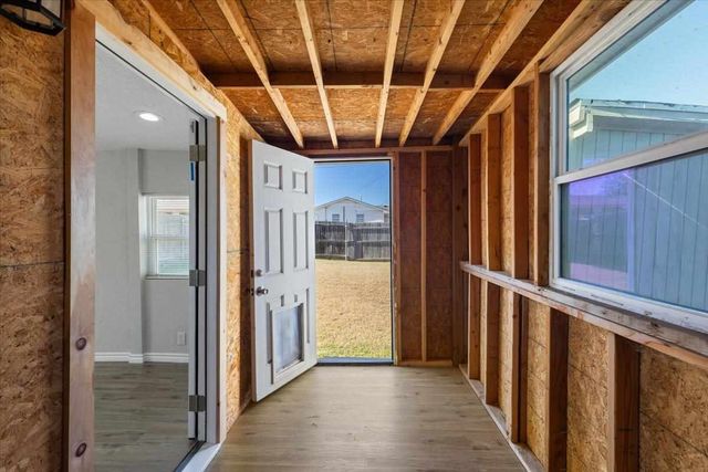 3303 SW Salinas Dr, Lawton, OK 73501