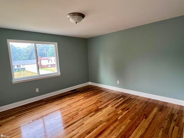 1173 Highgate Drive, Flint, MI 48507