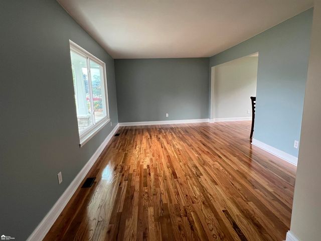 1173 Highgate Drive, Flint, MI 48507
