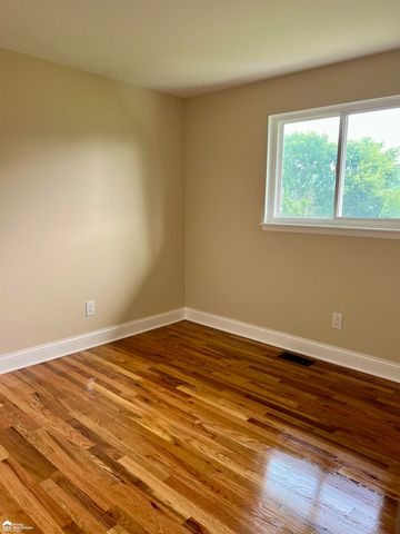 1173 Highgate Drive, Flint, MI 48507