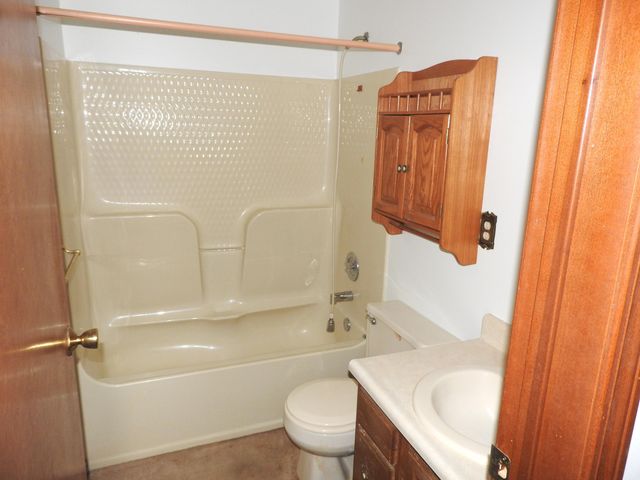 8180 Dog Leg Road 8180 Dog Leg Road, Dayton, OH 45414
