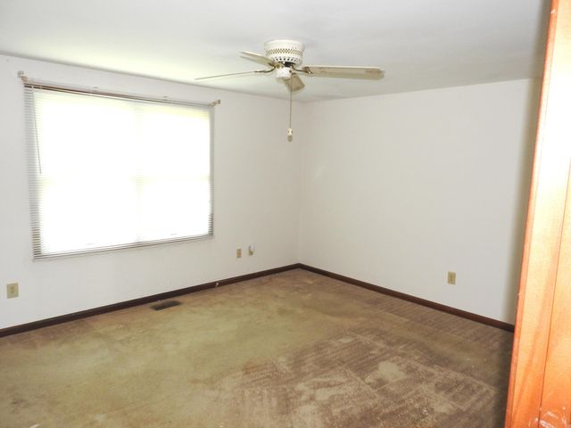 8180 Dog Leg Road 8180 Dog Leg Road, Dayton, OH 45414