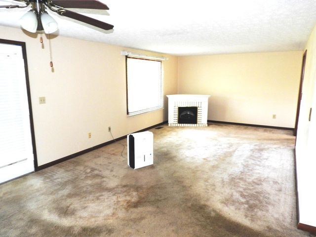 8180 Dog Leg Road 8180 Dog Leg Road, Dayton, OH 45414