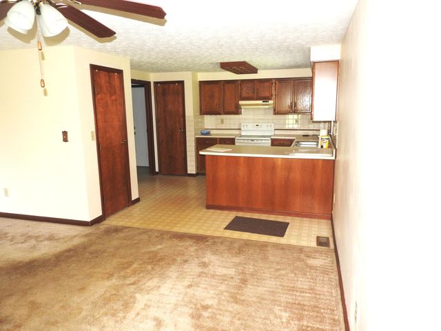 8180 Dog Leg Road 8180 Dog Leg Road, Dayton, OH 45414