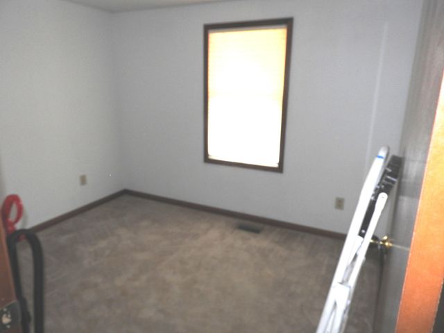 8180 Dog Leg Road 8180 Dog Leg Road, Dayton, OH 45414