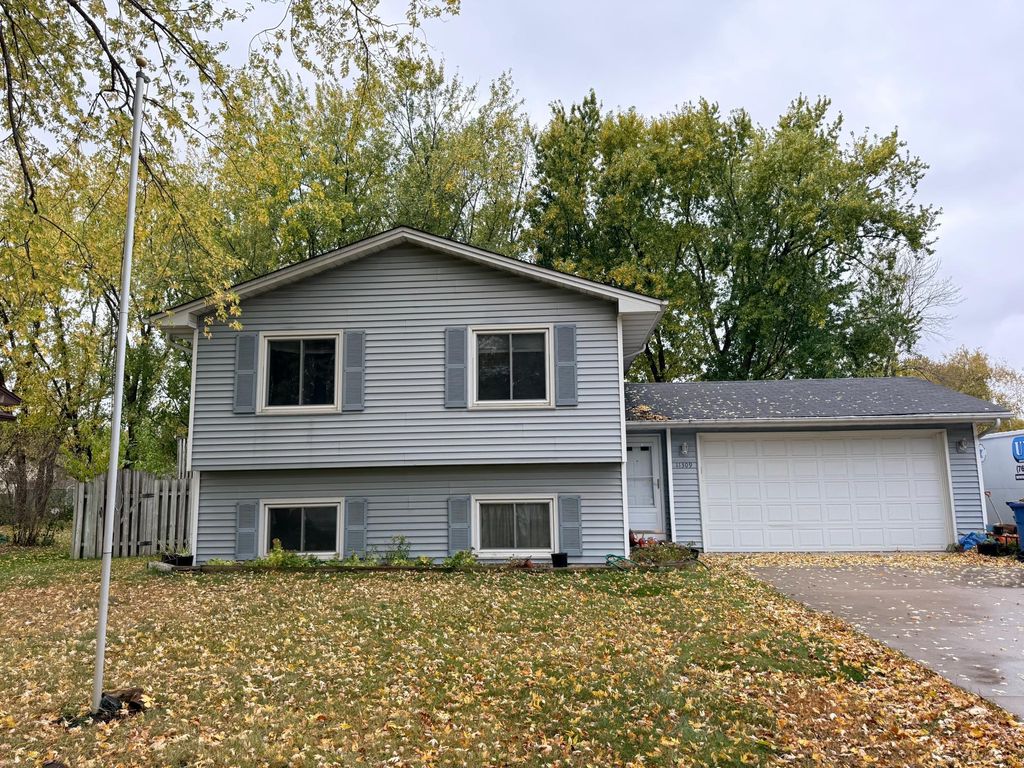 11309 Louisiana Avenue N, Champlin, MN 55316