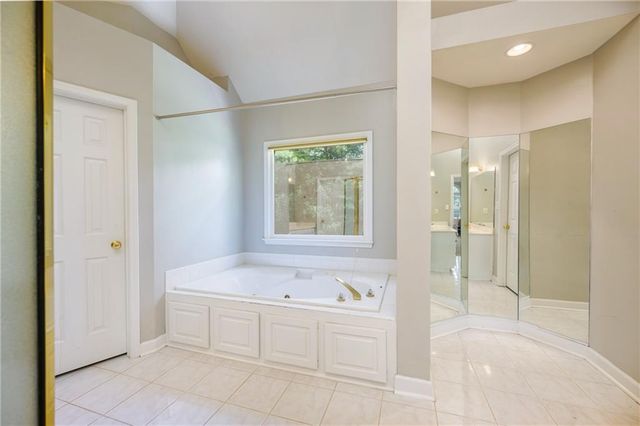 4461 Weston Drive SW, Lilburn, GA 30047