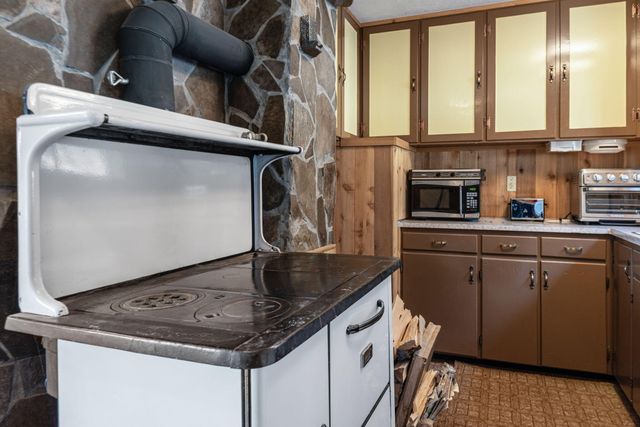 52027 Old Wickiup Road, La Pine, OR 97739