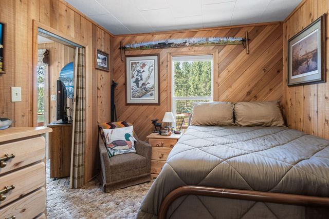 52027 Old Wickiup Road, La Pine, OR 97739