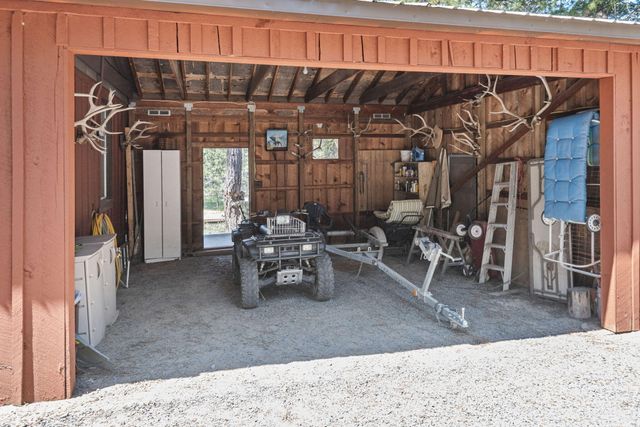 52027 Old Wickiup Road, La Pine, OR 97739