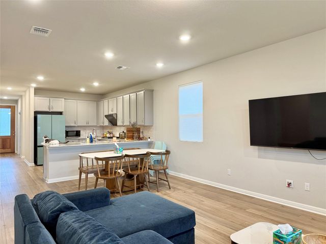 923 Palo Brea LOOP, Hutto, TX 78634