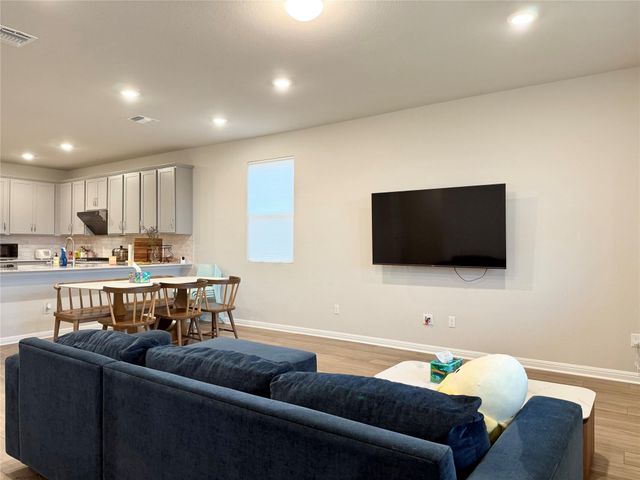 923 Palo Brea LOOP, Hutto, TX 78634