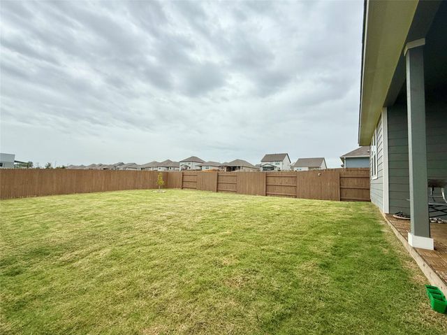 923 Palo Brea LOOP, Hutto, TX 78634