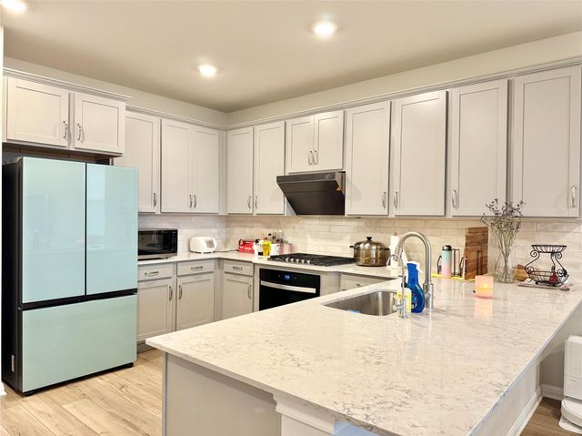 923 Palo Brea LOOP, Hutto, TX 78634