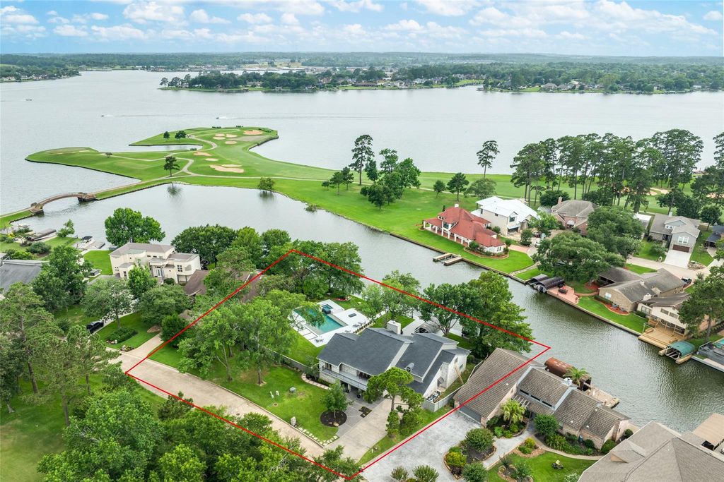 3135 Chippers Crossing, Montgomery, TX 77356