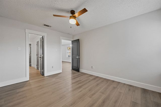 4917 Geddes Avenue, Fort Worth, TX 76107