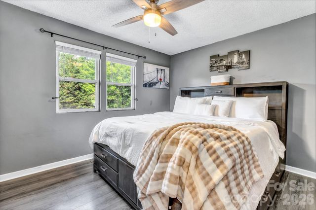 13 Spring Lake Drive, Fletcher, NC 28732