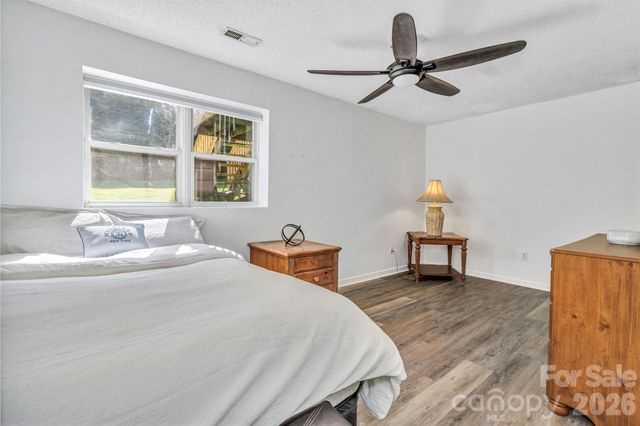 13 Spring Lake Drive, Fletcher, NC 28732