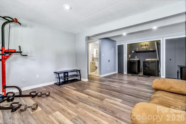 13 Spring Lake Drive, Fletcher, NC 28732