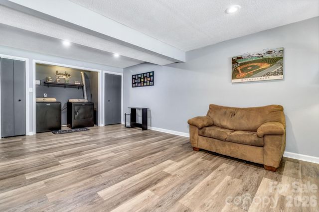 13 Spring Lake Drive, Fletcher, NC 28732