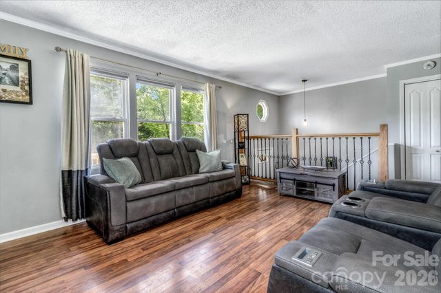 13 Spring Lake Drive, Fletcher, NC 28732