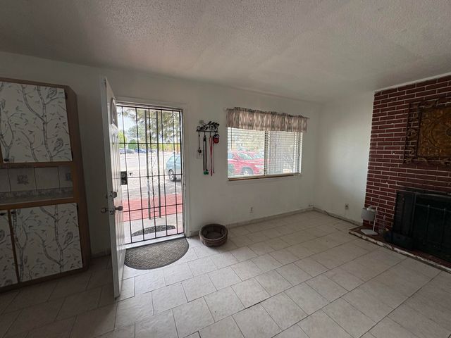 3931 Ortiz Court NE APT B, Albuquerque, NM 87110