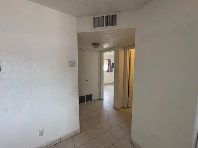 3931 Ortiz Court NE APT B, Albuquerque, NM 87110