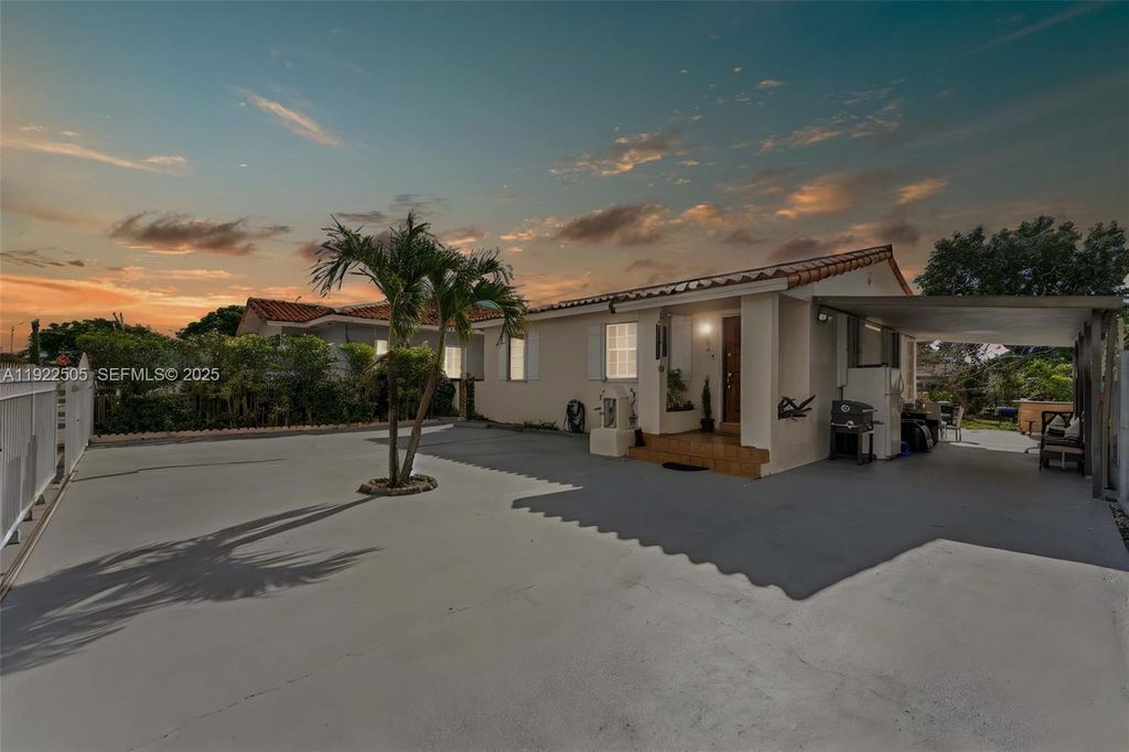 166 E 15th St, Hialeah, FL 33010