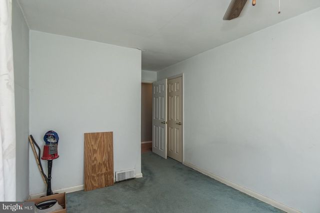 8617 ALICIA ST, Philadelphia, PA 19115