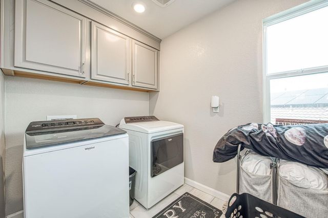 987 N Filbert Avenue, Fresno, CA 93727