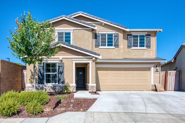 987 N Filbert Avenue, Fresno, CA 93727