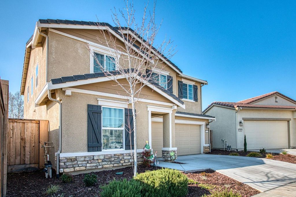 Image 24 of property listing at 987 N Filbert Avenue, Fresno, CA 93727