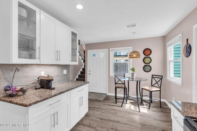 16 Harte Court, Freehold, NJ 07728