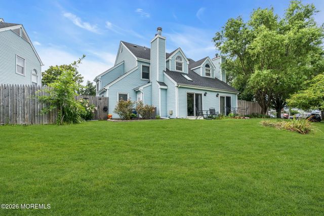 16 Harte Court, Freehold, NJ 07728