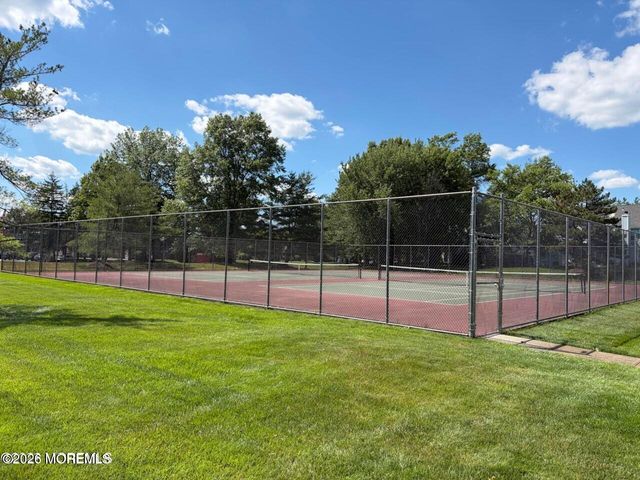 16 Harte Court, Freehold, NJ 07728