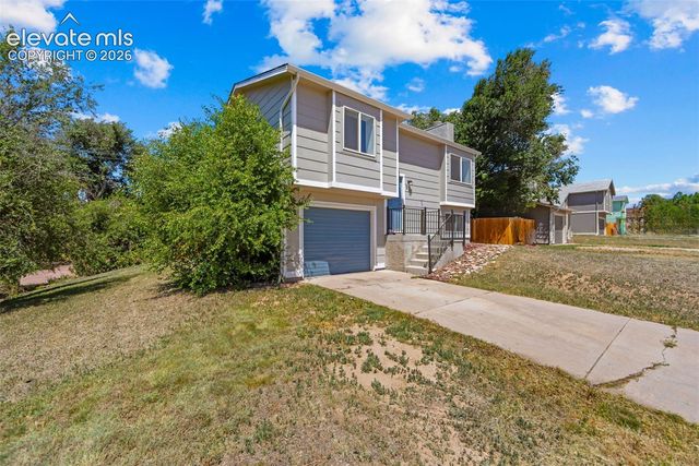 585 Blossom Field Road, Fountain, CO 80817