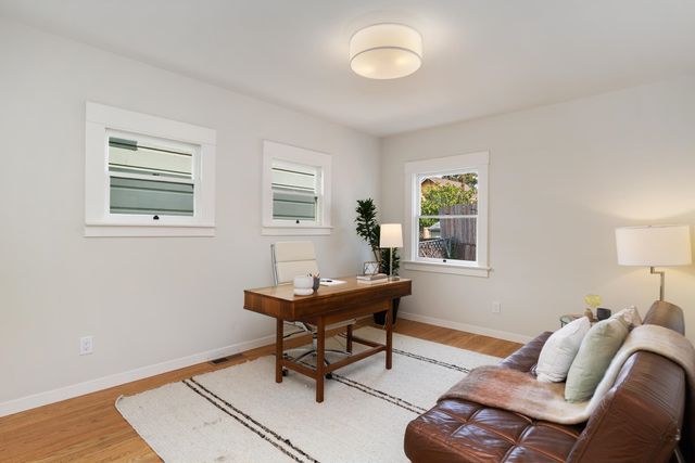 5914 Martin Luther King Jr Way, Oakland, CA 94609