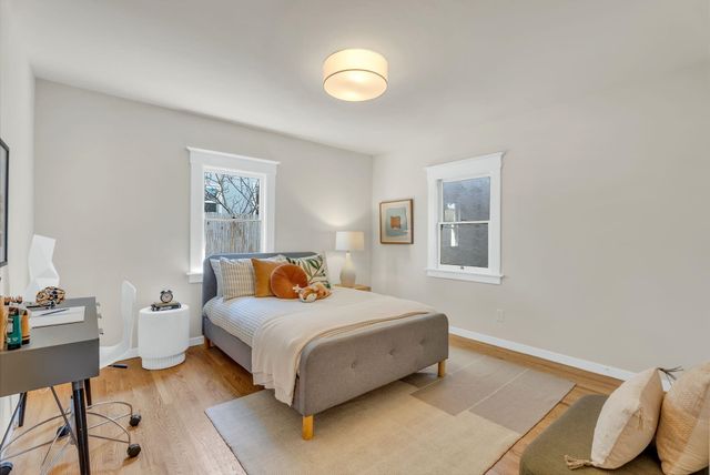 5914 Martin Luther King Jr Way, Oakland, CA 94609