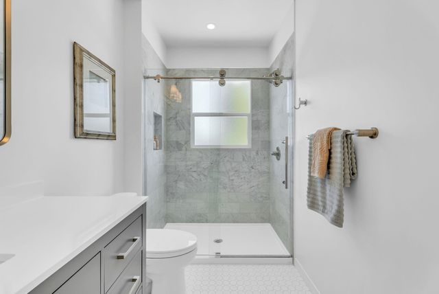 5914 Martin Luther King Jr Way, Oakland, CA 94609