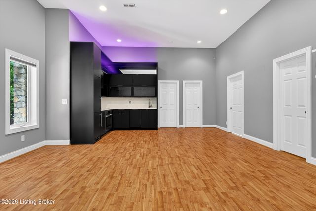 17036 Ashburton Dr, Louisville, KY 40245