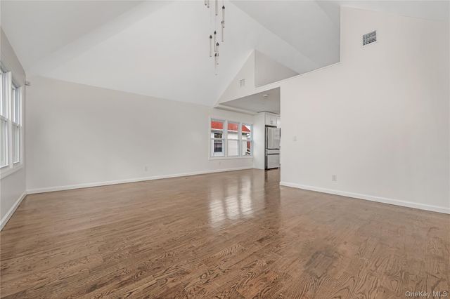 1043 Delaware Avenue, Island Park, NY 11558