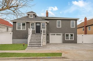1043 Delaware Avenue, Island Park, NY 11558