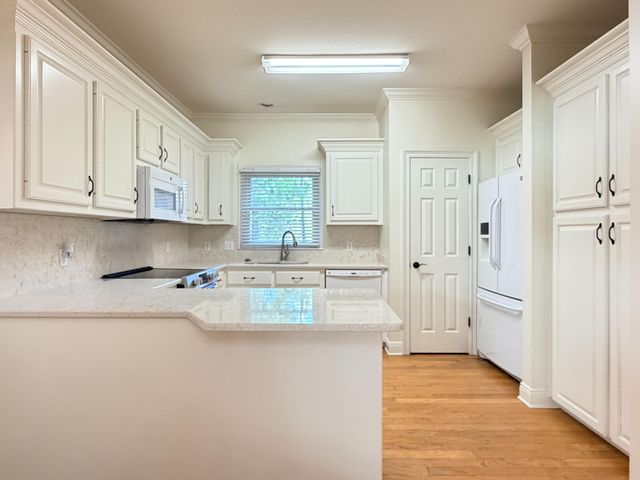 42 Acadian, Hattiesburg, MS 39402