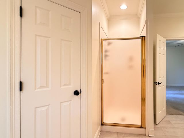 42 Acadian, Hattiesburg, MS 39402