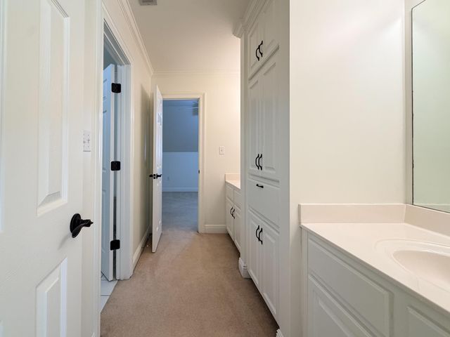 42 Acadian, Hattiesburg, MS 39402